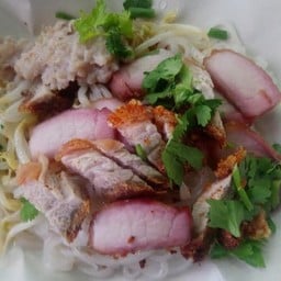 โบตั๋นหมูกรอบ(กระบะพระวัดกำแพง)