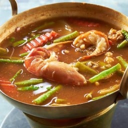 แกงส้มผักรวมกุ้งสด