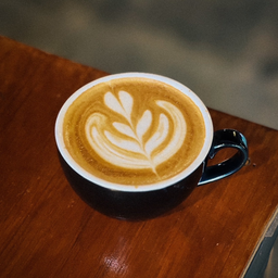 คาราเมลลาเต้ร้อน