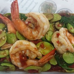 กะเพรากุ้งสะตอ กับข้าว