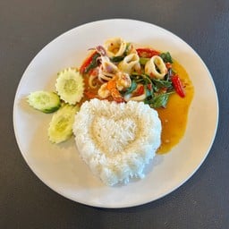 ขัาวราดผัดโหระพา