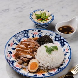 ข้าวขาหมู เนื้อหนัง / Rice with Stewed Pork Leg (Meat and Skin)