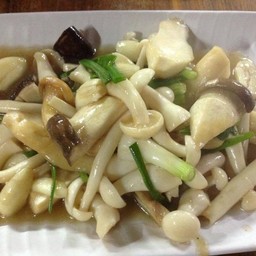 ผัดเห็ดห้าอย่าง (เจ)