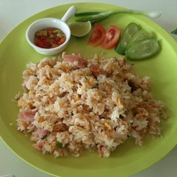 ข้าวผัดแหนม