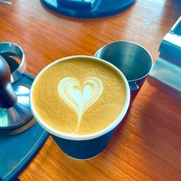 ลาเต้ร้อน