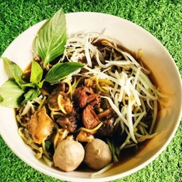 ก๋วยเตี๋ยวเนื้อ