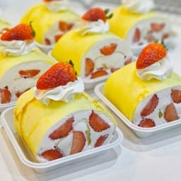 เค้กไข่ไอเดียร์ และ น้ำผลไม้ปั่น