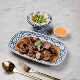 ไส้พะโล้ / Five-Spiced Stewed Intestines