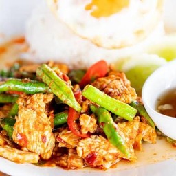 มื้อดึกอาหารตามสั่ง