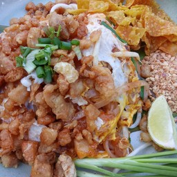 ผัดไทยกากหมู