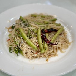 หมี่กระเฉด ( อ่อน )