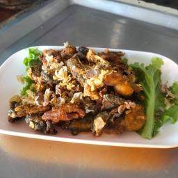 กบทอดกระเทียมพริกไทย