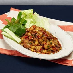 หมูสามชั้นผัดพริกเกลือสามสหาย