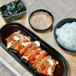 หมี่ไก่ฉีกใกล้ฉัน