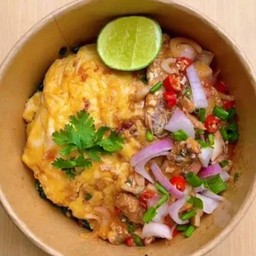 ข้าวยำปลาป๋องไข่ข้น