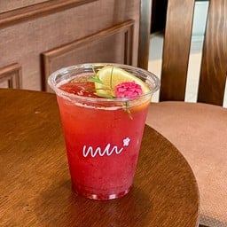 ชากุหลาบเลมอนและสตรอเบอรี่