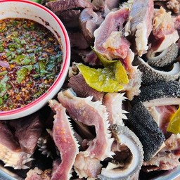 ต้มเครื่องในเนื้อแห้ง