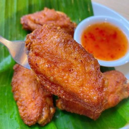 ไก่ทอดกรอบนอกนุ่มใน (หอมซอสปรุงรส)
