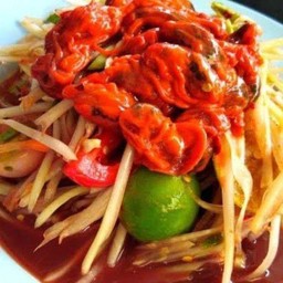 ตำหอยดองสดๆ
