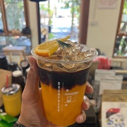 Orange Americano อเมริกาโน่ ส้ม