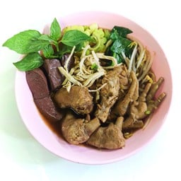 ก๋วยเตี๋ยวไก่มะระสามพี่น้อง(แม่สาย)