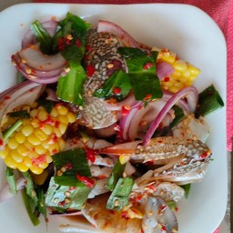 ยำปูม้า+ข้าวโพด ไม่ปลาร้า