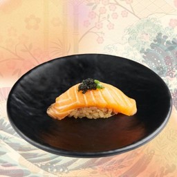 ซูชิแซลมอนยุกเกะ                           ( Salmon Yukke Sushi )
