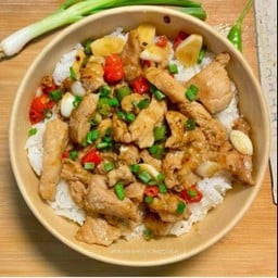 ข้าวไก่คั่วพริกเกลือ