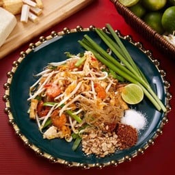 วุ้นเส้นผัดไทยกุ้งแห้ง