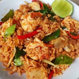 ข้าวผัดต้มยำกุ้ง