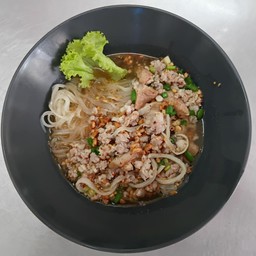 เส้นเล็กหมูต้มยำมะนาว