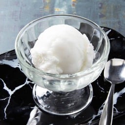 ไอศกรีมมะพร้าวอ่อน