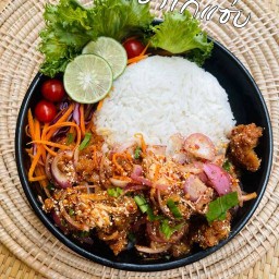 FRIED CHICKEN ข้าวหน้าไก่ทอด รพ.ราชธานี