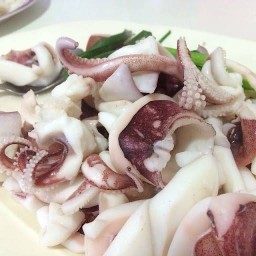 ปลาหมึกลวก