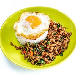 (ฟรีไข่ดาว)ข้าวกะเพราหมูสับ