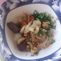 เตี๋ยวน้ำใส  น้ำตก และน้ำ เจ้หมวย