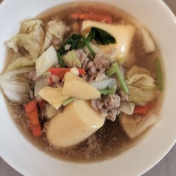 แกงจืดเต้าหู้หมูสับ