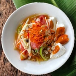 ส้มตำไทยไข่เค็ม