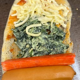 ผักโขม ใส้กรอก ปูอัด พิชซ่าชีสยืด(มายองเนส มะเขือ)