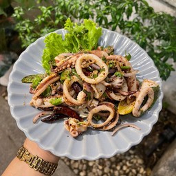 ลาบปลาหมึก