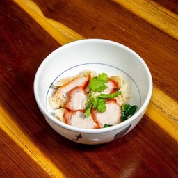 เกาเหลาหมูแดงหมูบดลูกชิ้น