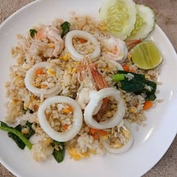 ข้าวผัดทะเล