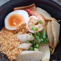 ก๋วยเตี๋ยวเรือลองยัง