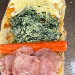 ผักโขม ปูอัด เบค่อน พิชซ่าชีสยืด(มายองเนส มะเขือ)