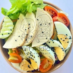 Sl23 สลัดผัก หมูยอ ไข่ (กล่องกลมน้ำตาลเล็ก)