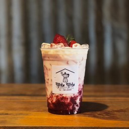 นมสดสตรอว์เบอร์รี่