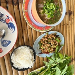 ร้านลาบสกล