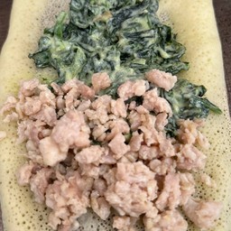 ผักโขม+ไก่(มายองเนส+มะเขือ)