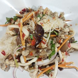 ยำเห็ดรวมหมูสับ