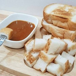 ขนมปังปิ้ง 1 แผ่น (ตัดได้ 6 แผ่นเล็ก)